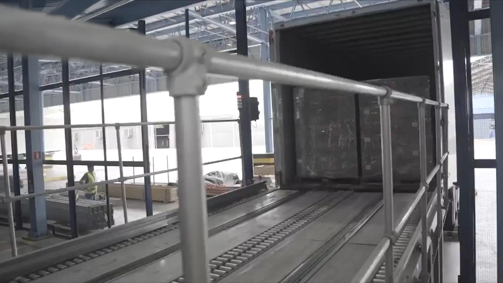 YPE X Joloda Hydraoll Automated Loading Slipchain 7