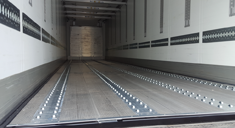 Modular Rollerbed System MK 24 In Reefer Trailer 6