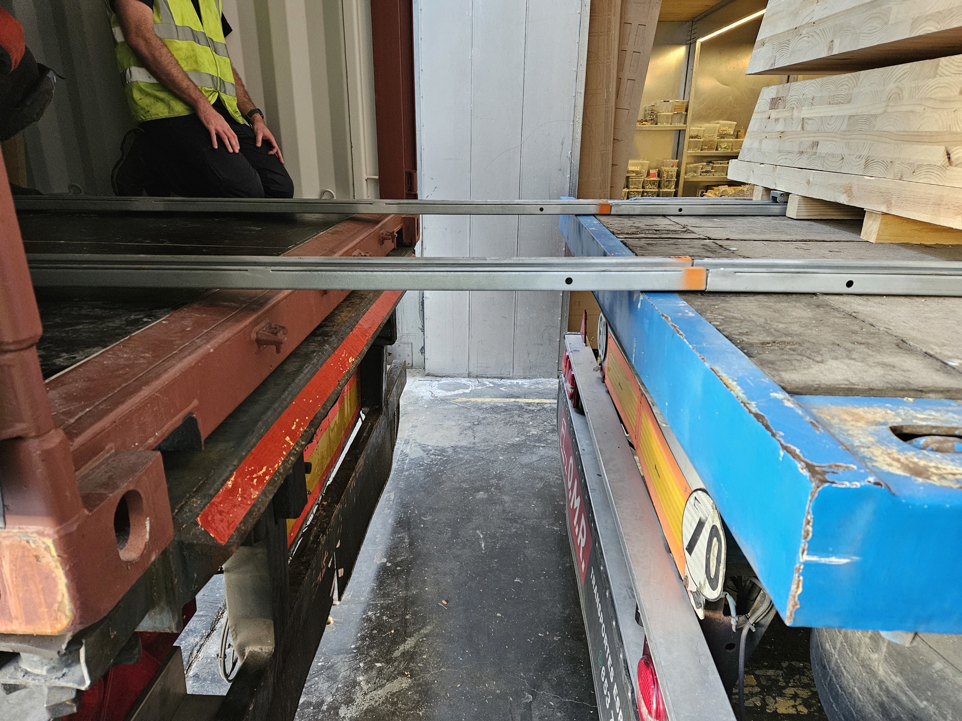 Hydraulic Container Loading Woho Wood (8)