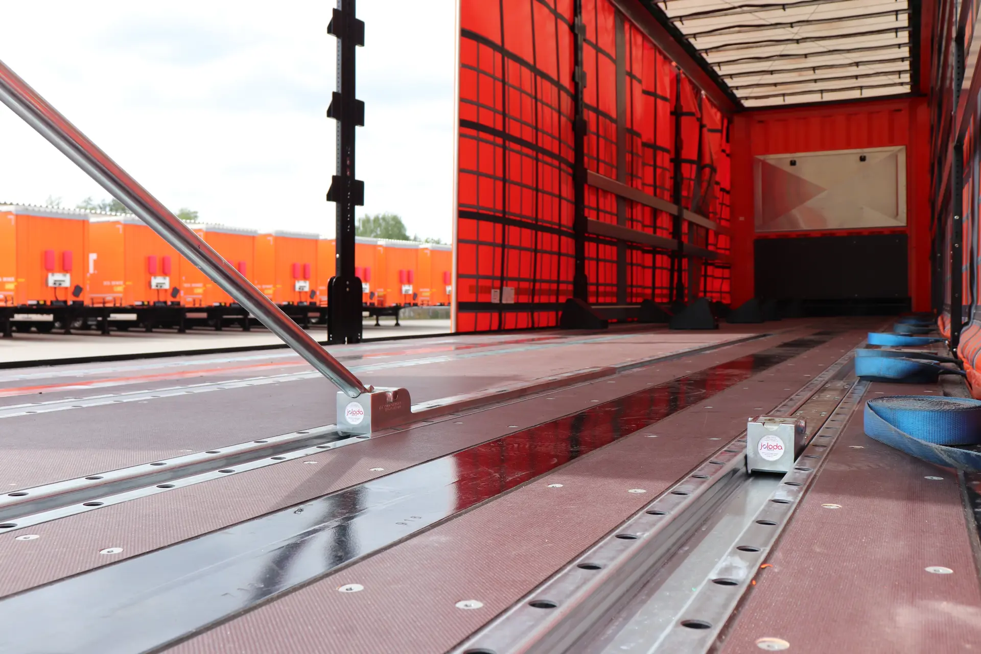 Grupa SKAT Skate & Track Trailer 2