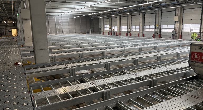 LD3 Roller Storage Deck (1)