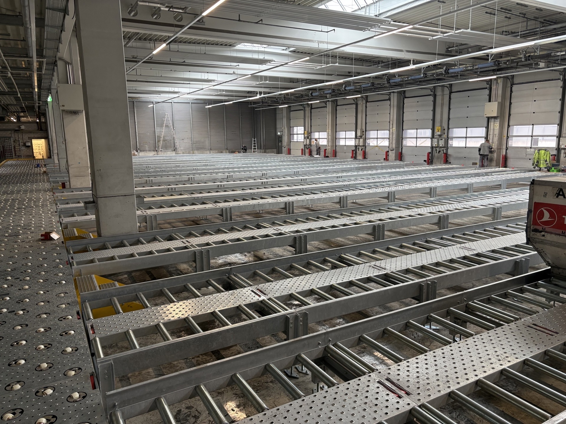 LD3 Roller Storage Deck (1)