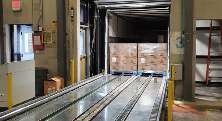 Slipchain Trailer Loading (1)