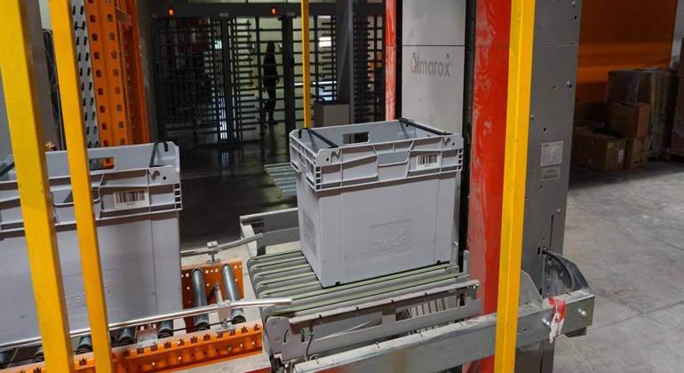 Vertical Conveyor (2)