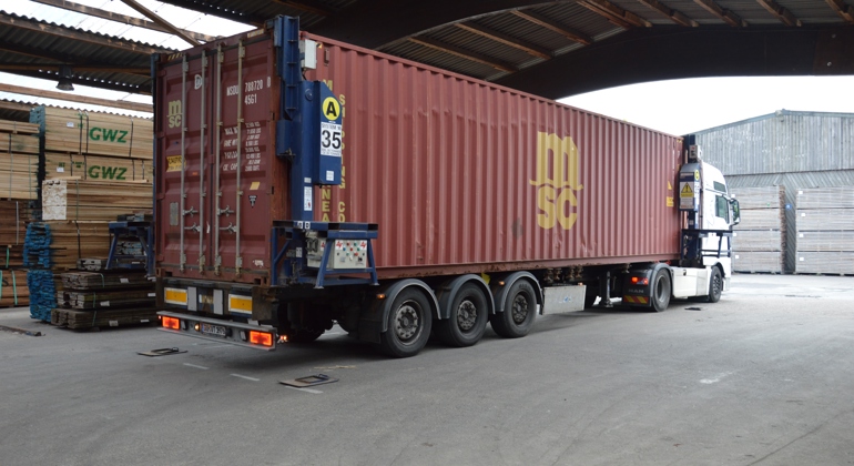 Container Lifting (2)