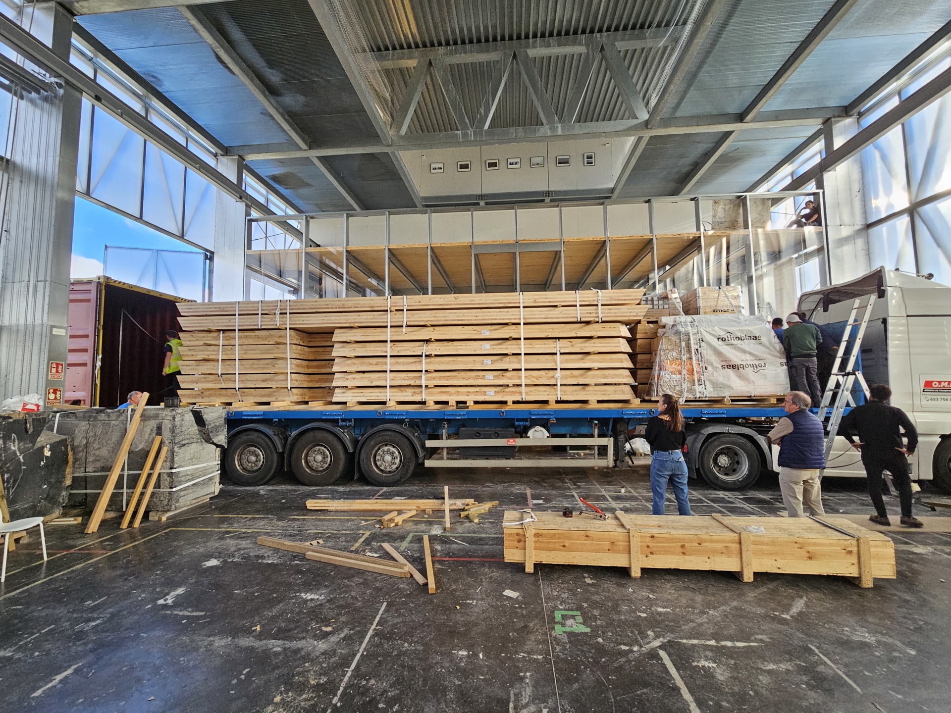 Hydraulic Container Loading Woho Wood (2)