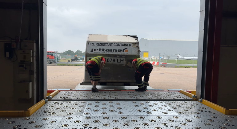 ULD Picked Up By Slave Pallet FLT